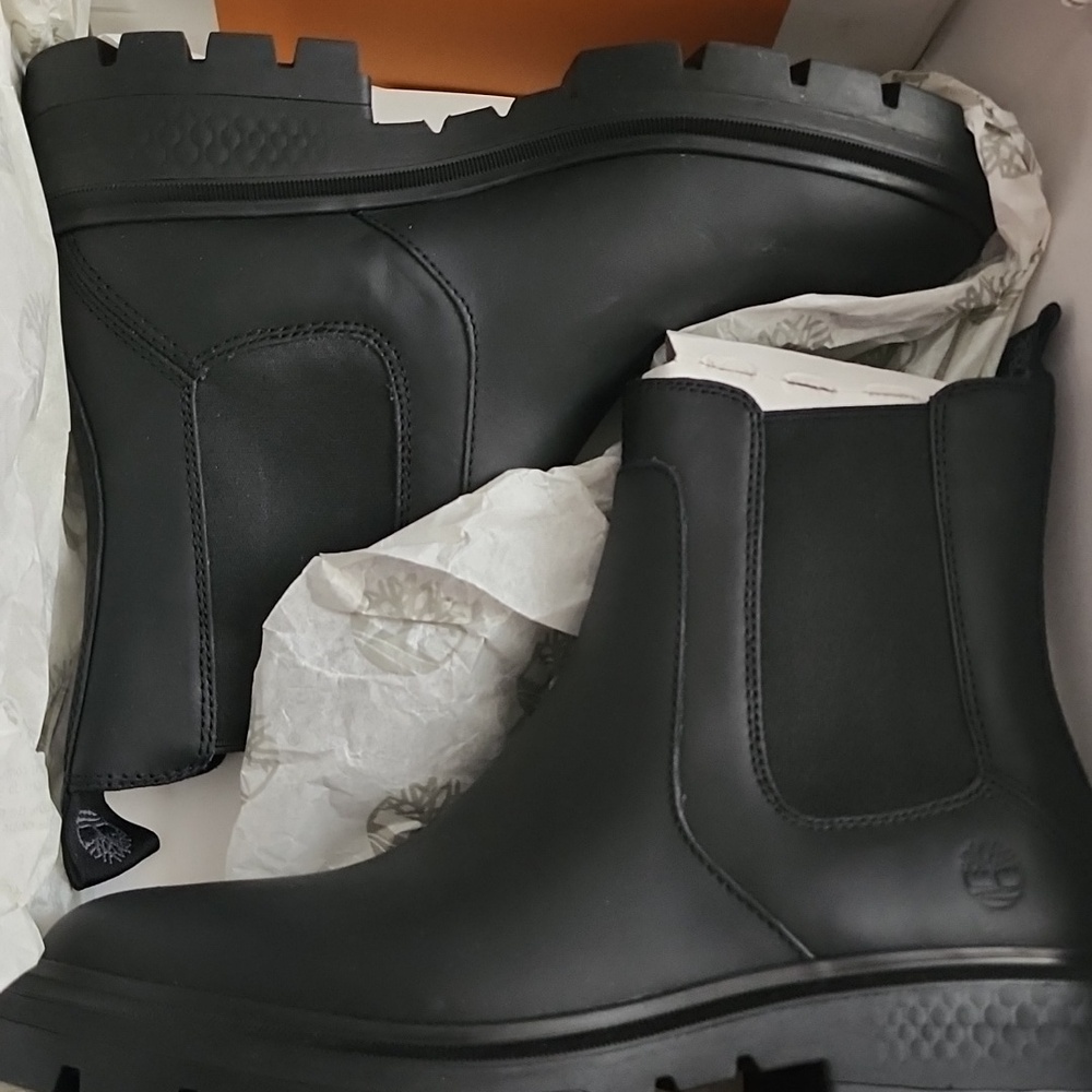 Timberland Cortina Valley Leather Chelsea Boots for Women in Black 8.5 M NIB - Picture 3 of 8